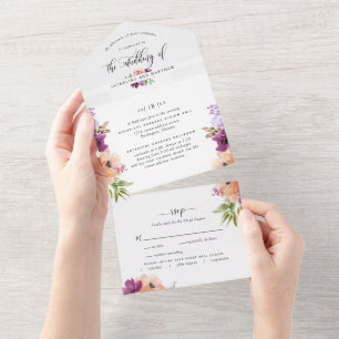 Casamento Floral Roxo Elegante com RSVP Perfurado