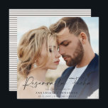 Casamento moderno Reserve a Data creme preto Salva<br><div class="desc">Cartão de reserva de data de casamento com tipografia moderna e elegante. Com tipografia moderna e elegante e design de apoio listrado. As cores podem ser personalizadas.</div>