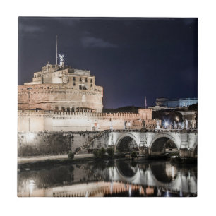 Castel Sant Angelo à noite em Roma