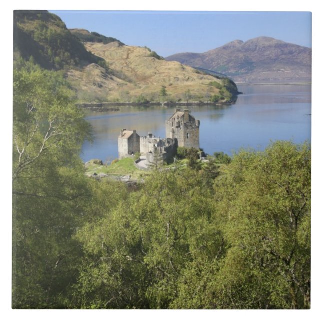 Castelo de Eilean Donan, Escócia. O famoso Eilean (Frente)