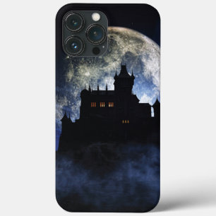 Castelo fantasma durante a noite