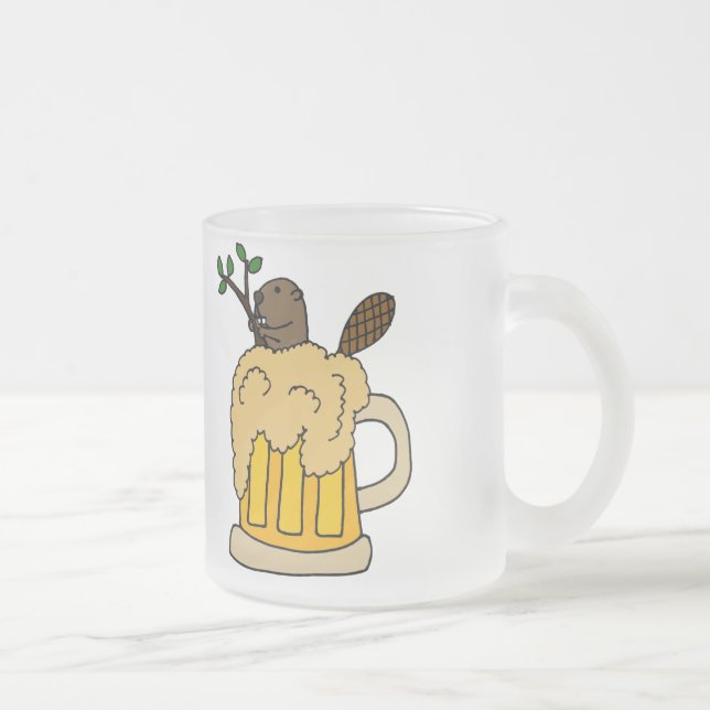 Castor engraçado na caneca de cerveja (Direita)