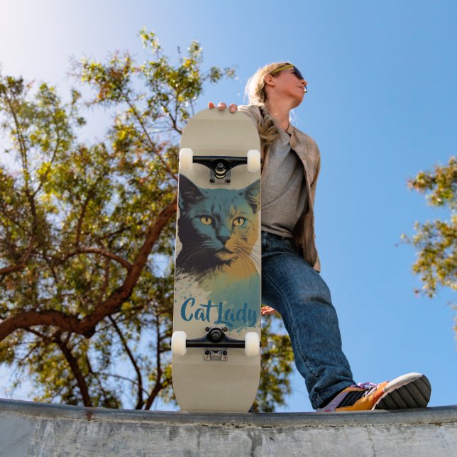 Cat Lady Skateboard (Ao ar livre 1)