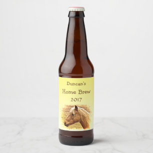 Cavalo de Brown na etiqueta da cerveja de Sun do