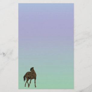Cavalo marrom em papel de papelaria de Pastel de V