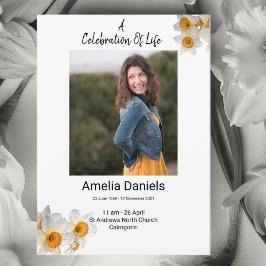 Celebração Branca De Daffodil Do Cartão com fotos 