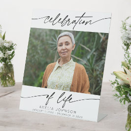 Celebração do Funeral de Fotografia do Script Mode