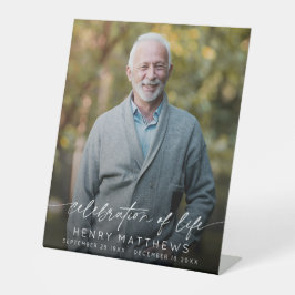 Celebração Elegante do Funeral Fotográfico de Scri