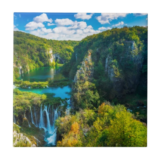 Cenário de cachoeira elegante, Croácia (Frente)