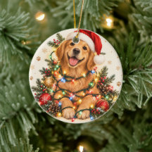 Cachorro Engraçado Envolto em Ornamento de Luzes d