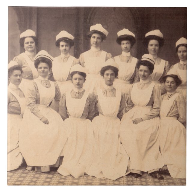 cerca dos formandos 1914 da escola de cuidados (Frente)