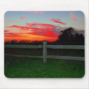 Cercado no por do sol Mousepad