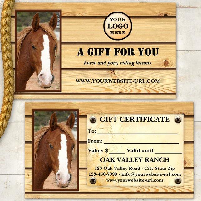 Certificado de Presente de Aulas de Equitação Foto (Rustic wood custom photo equine gift certificate template for horse or pony riding lessons)