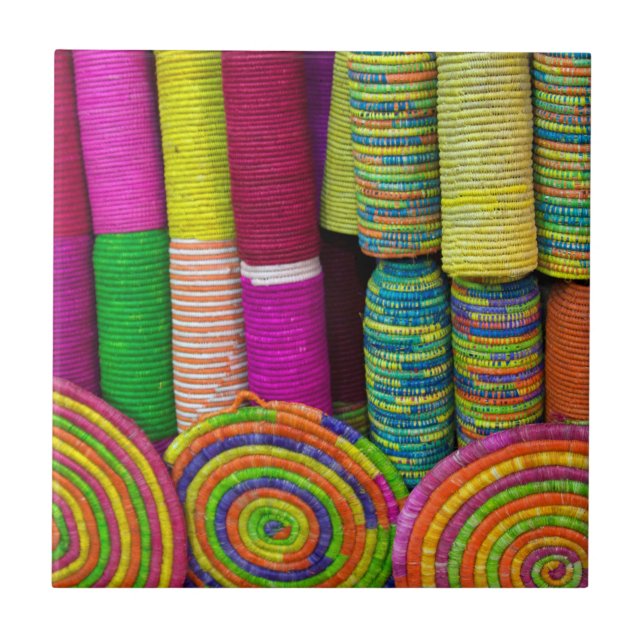 Cestas Coloridas No Mercado (Frente)