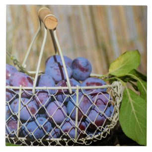 Cesto de Ameixas Roxas