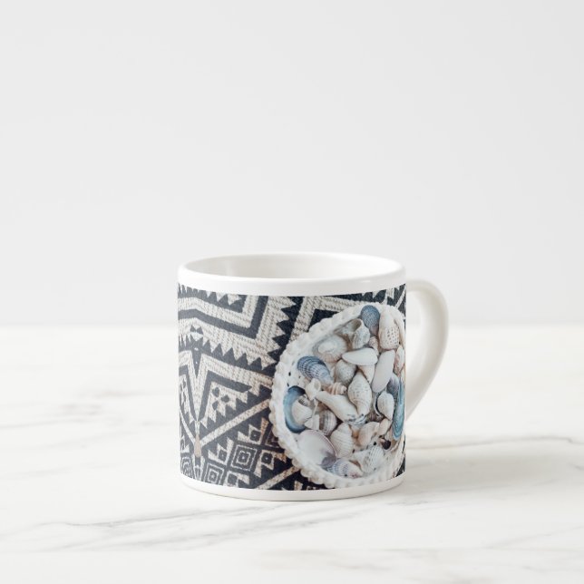 Cesto de Conchas Marinhas Tapete Textura Caneca de (Frente Esquerda)