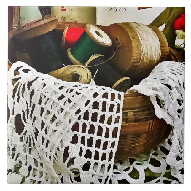 Cesto de costura com rosca e rendas (Frente)