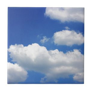 Céu azul e nuvens