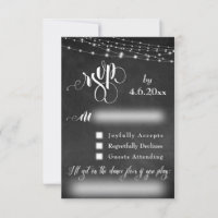 Chalkboard, Lights & Script RSVP com Pedido de Mús