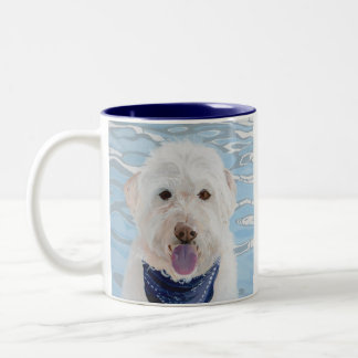 Champagne Labradoodle com caneca da água