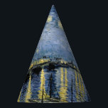 Chapéu De Festa Starry Night Vincent van Gogh<br><div class="desc">Algodão em Cordeville. Vincent Willem van Gogh. Paisagem noturna em tons azuis e amarelos escuros. Há uma ponte sobre o rio. No primeiro plano,  um homem e uma mulher caminham pelo cais. As estrelas estão brilhando no céu. Reprodução de famosas imagens de arte no dominio público.</div>