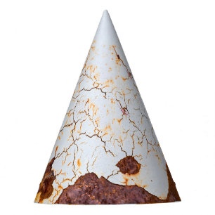 Chapéu De Festa Tinta branca rachada, carro enferrujado.