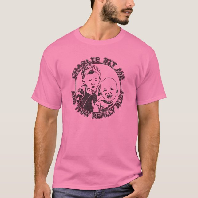 Charlie mordeu-me (a camisa leve) (Frente)