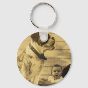 Chaveiro 1920s pitbull guards baby