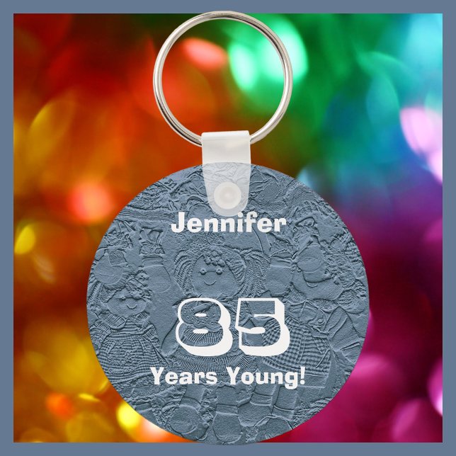 Chaveiro 85 Anos Jovens Bonecas Azuis Claras, Nomes, (Criador carregado)