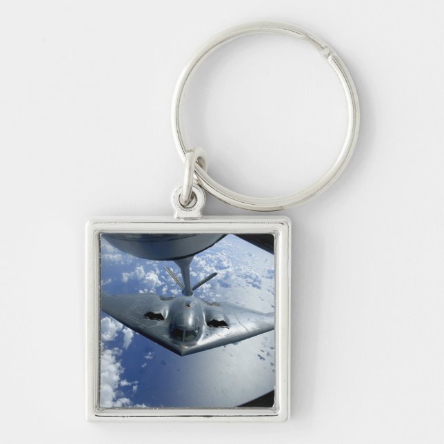 Chaveiro A B-2 Espírito entra em posição de reabastecimento (Frente)