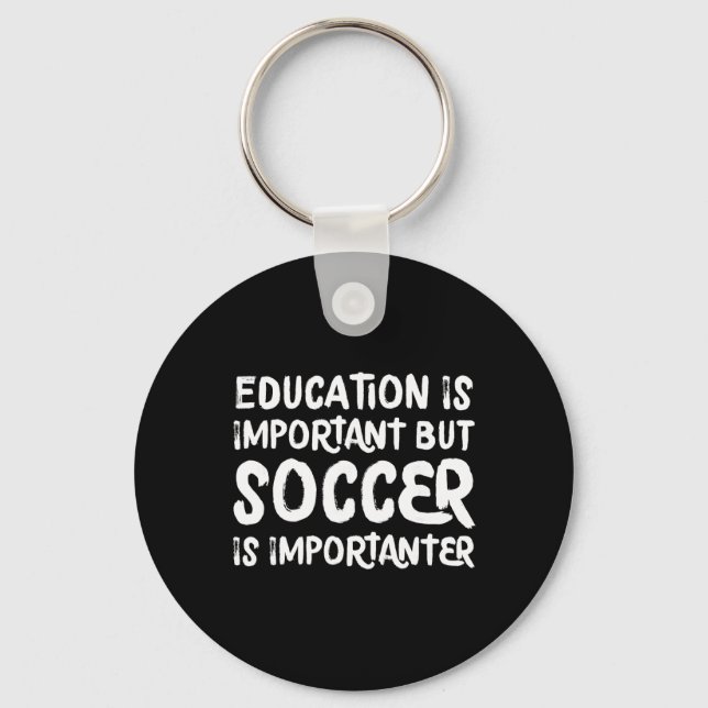 Chaveiro A Educação É Importante Mas Futebol É Mais Importa (Frente)