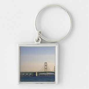 Chaveiro A Ponte Mackinac que atravessa o Estreito de 3