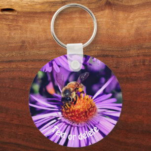 Chaveiro Abelha De Mel Na Flor De Aster Roxo Personalizada