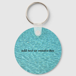 Chaveiro água numa piscina de natação