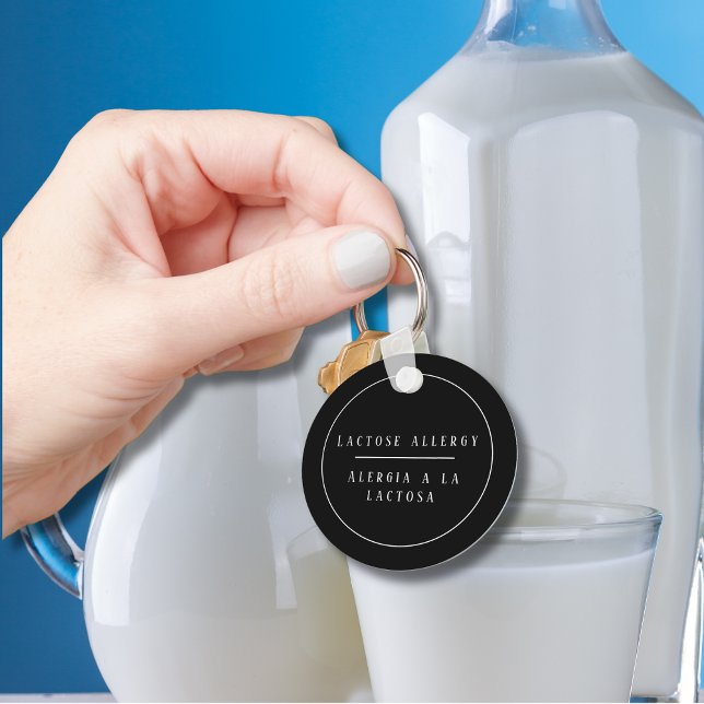 Chaveiro Alergia à Lactose Bilíngue Preta e Branca (Black & White Bilingual Lactose Allergy keychain, Spanish customizable text & personalized name )