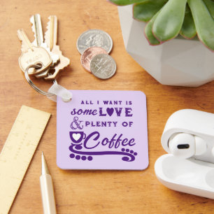Chaveiro Amor e café adicionam iniciais roxo