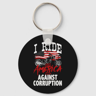 Chaveiro Anti-Trump Biker Resiste Contra Protesto de Corrup