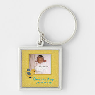 Chaveiro Anúncio de nascimento do Pintinho de Bebê Amarelo-