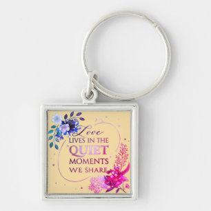 Chaveiro Arte de Citação Floral Dourada Elegante