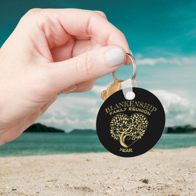 Chaveiro Árvore de Forma Dourada de Sindicato da Família Pe (Surprise family members with this double-sided tree heart designed key chain as a memento.)