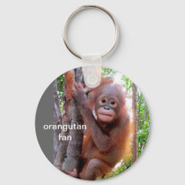 Chaveiro Baby Orangutan em árvore