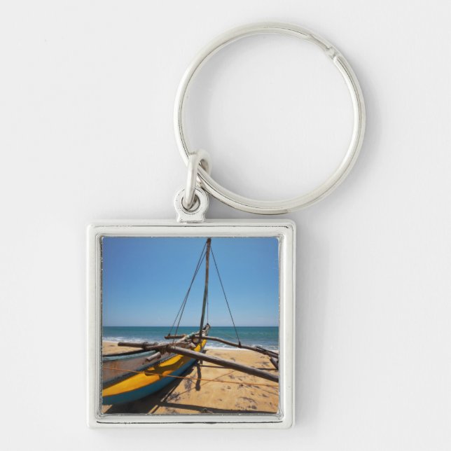 Chaveiro Barco de pesca amarrado na praia (Frente)
