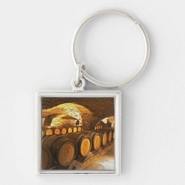 Chaveiro Barreiras de carvalho no porão de Domaine Comte (Frente)