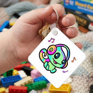 Chaveiro Bebê Camaleão Kawaii Sorridente Com Fones de Ouvid