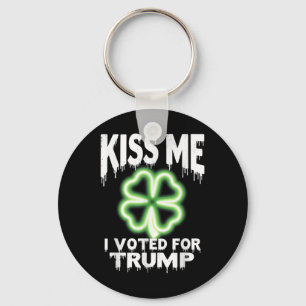 Chaveiro Beije-Me Eu Votei Por Trump Irish Shamrock