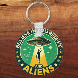 Chaveiro Believe in Yourself with Aliens Round Sign