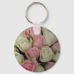 Chaveiro Belo Buquê De Flores Rosas Brancas