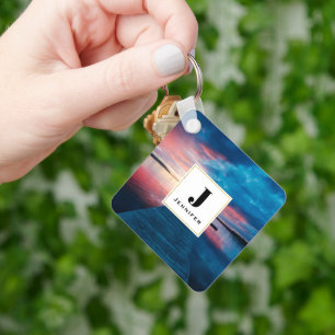 Chaveiro Belo pôr do sol em um lago calmo Monograma