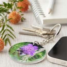 Chaveiro Blütenglück am Schlüsselbund – Hummel auf Skabiose