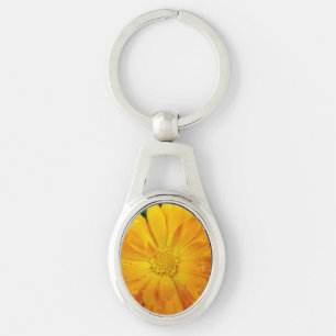 Chaveiro bonito cheio florescente flor de margarida amarela